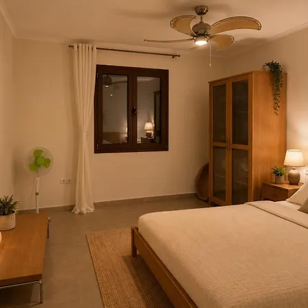 Stefanos Aegean Pearl Άφυτος